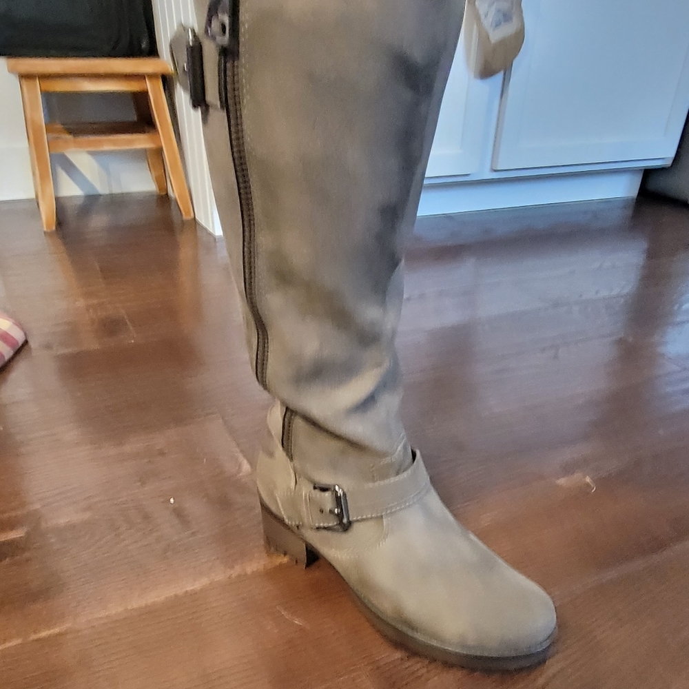 Women's boots